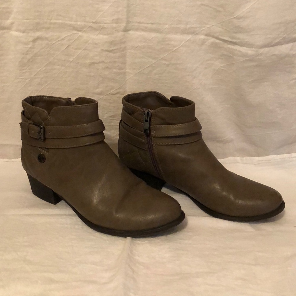 Liz Claiborne Size 8